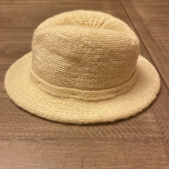 NWT Vintage Arlin Cream Acrylic Knit Hat - Picture 2 of 7
